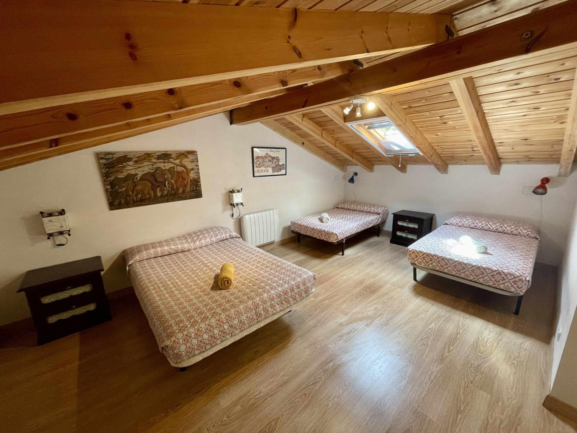 ビエスカス Chalet Del Robleヴィラ エクステリア 写真