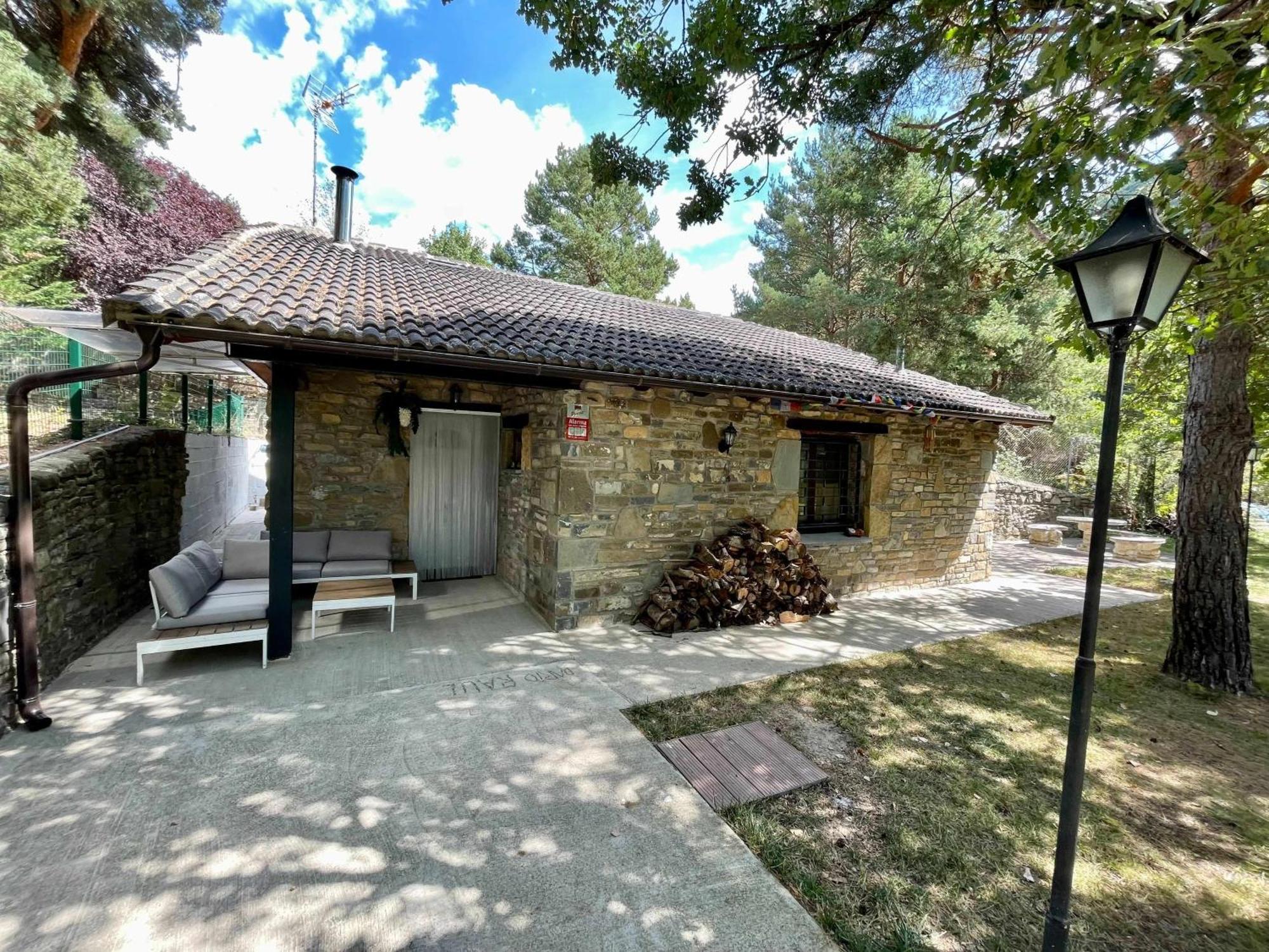 ビエスカス Chalet Del Robleヴィラ エクステリア 写真