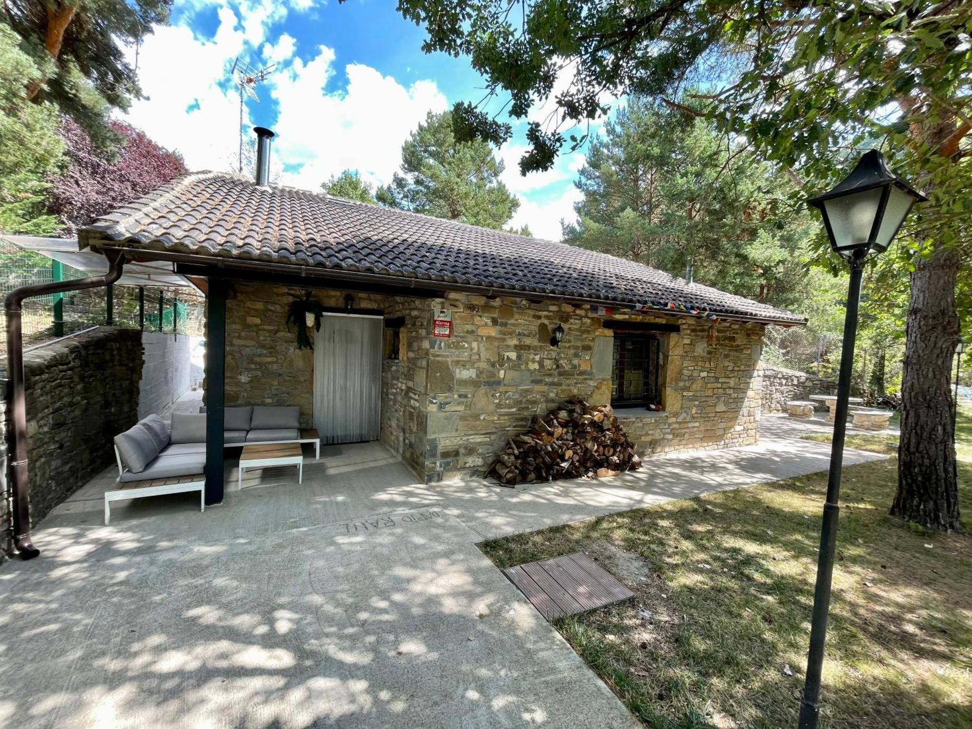 ビエスカス Chalet Del Robleヴィラ エクステリア 写真